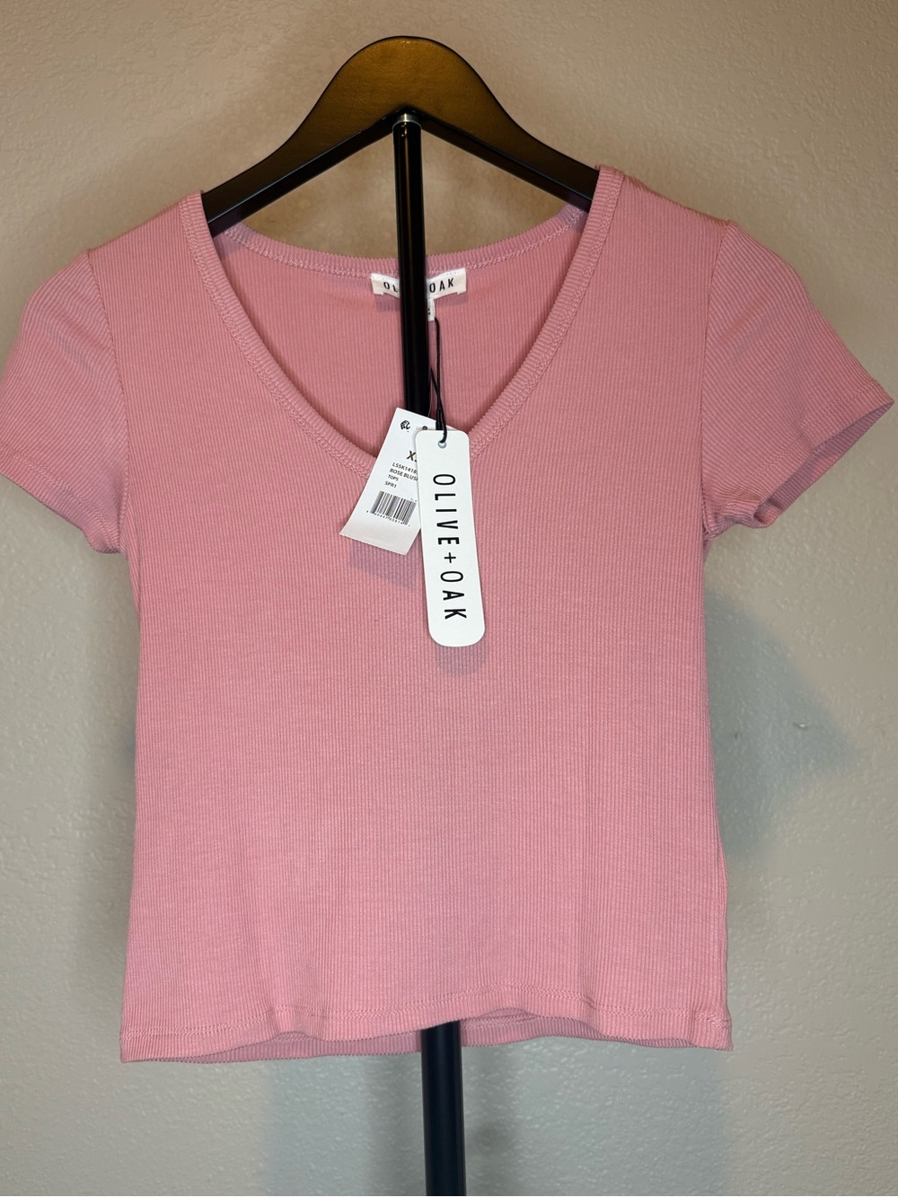 Olive & Oak Dusty Pink Ribbed V-Neck Short Sleeve Tee